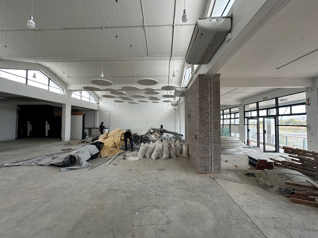 To Let commercial Property for Rent in Maitland Western Cape